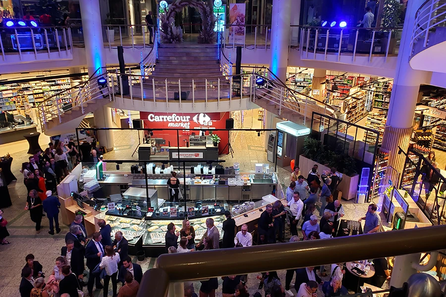 Collaborateurs participant à des activités ludiques lors d'un séminaire